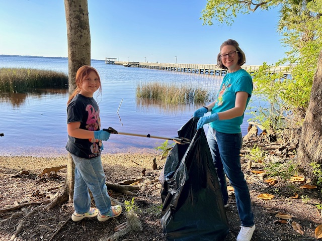 Junior Girl Scout Troop 63939 cleaned up Walter Jones Park (5) girl scout cleanup