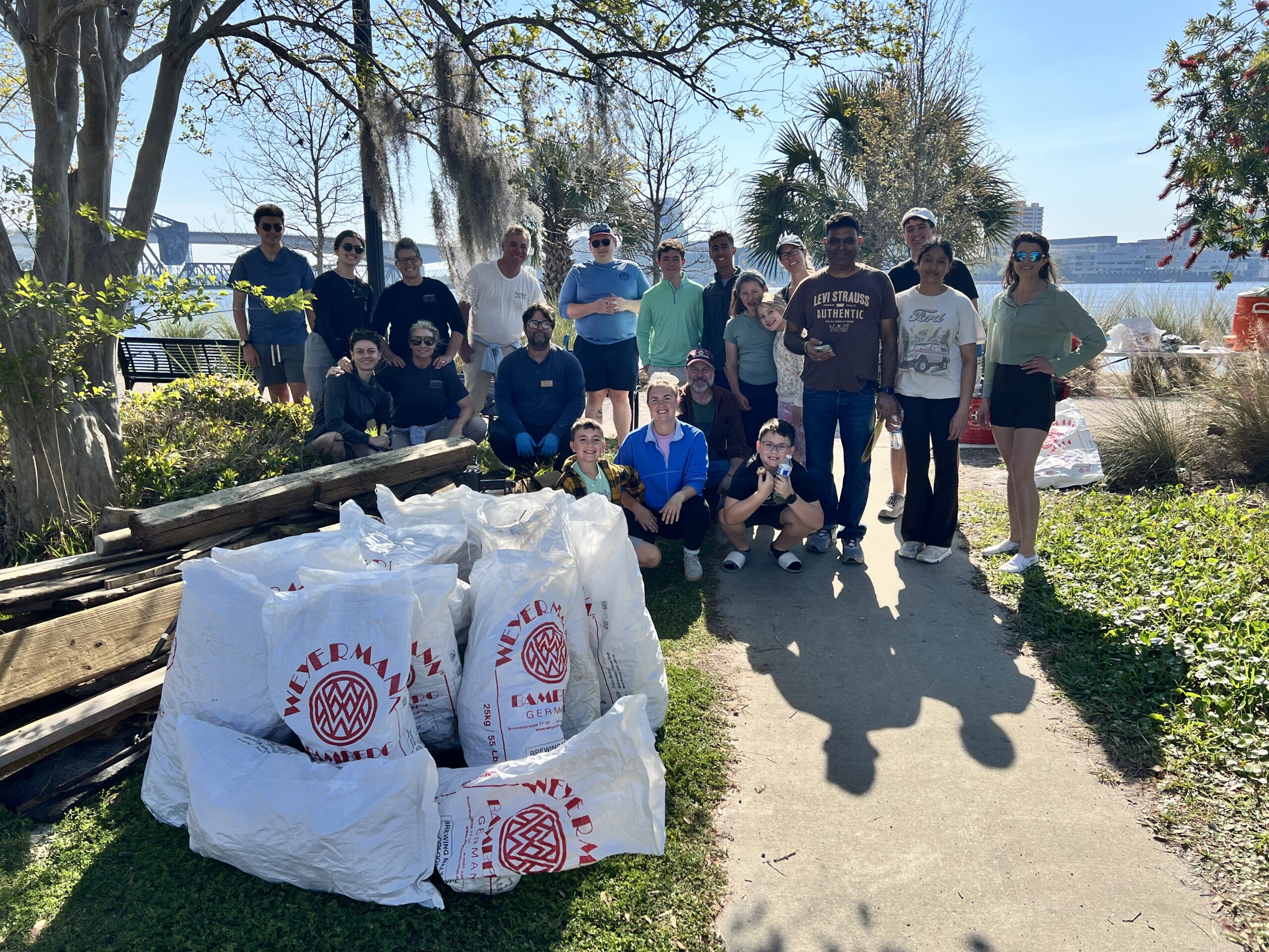 2025-03-21 Northbank Riverwalk 10 group cleanup by the river