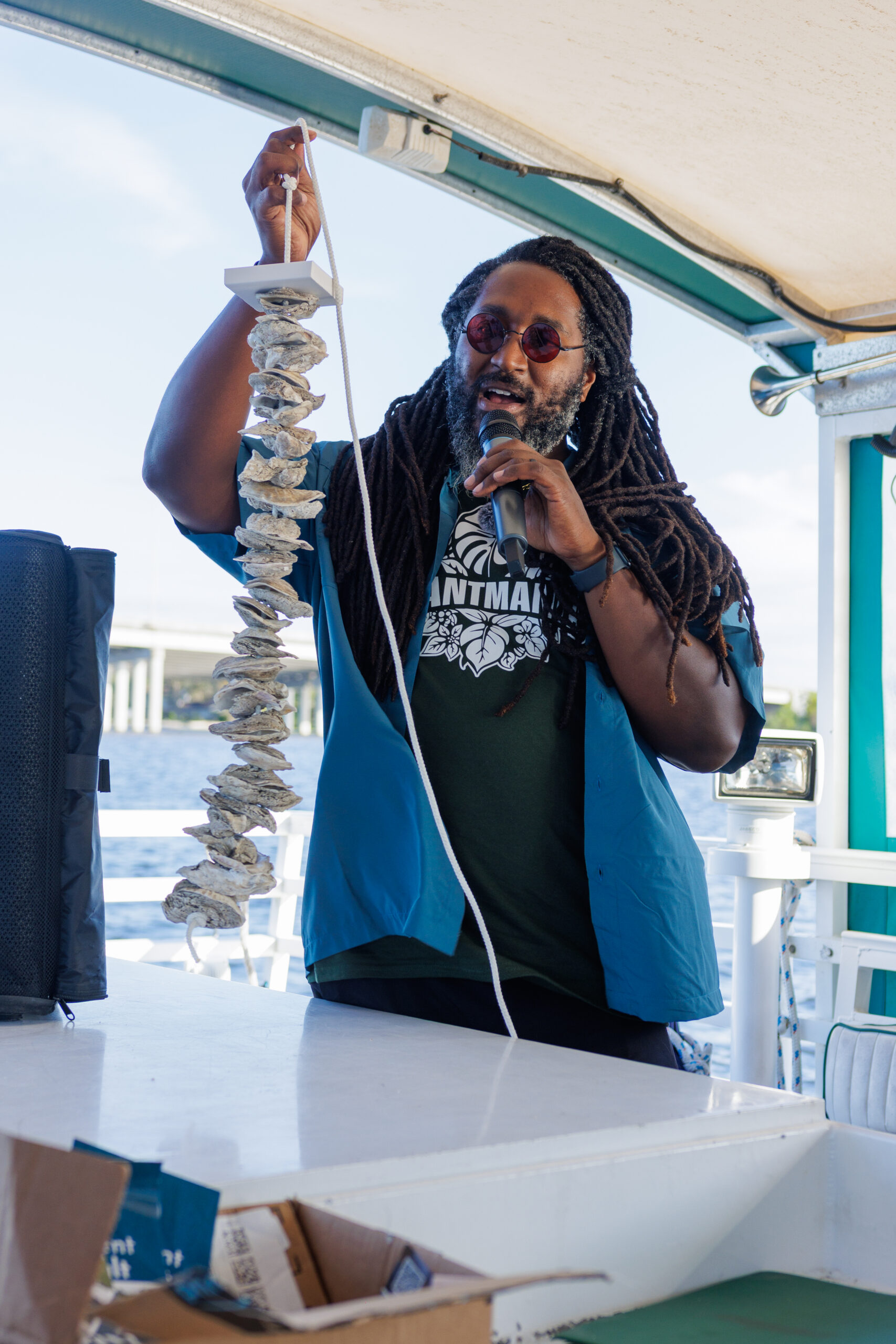 VOG demonstration on Ribault boat trip